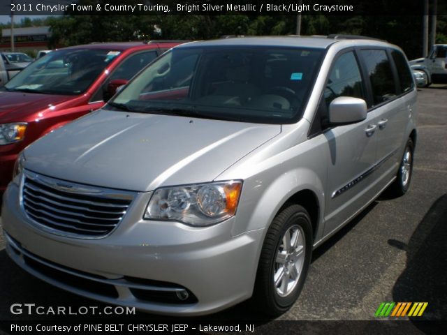 2011 Chrysler Town & Country Touring in Bright Silver Metallic