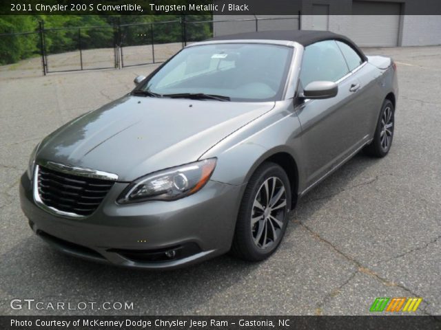 2011 Chrysler 200 S Convertible in Tungsten Metallic