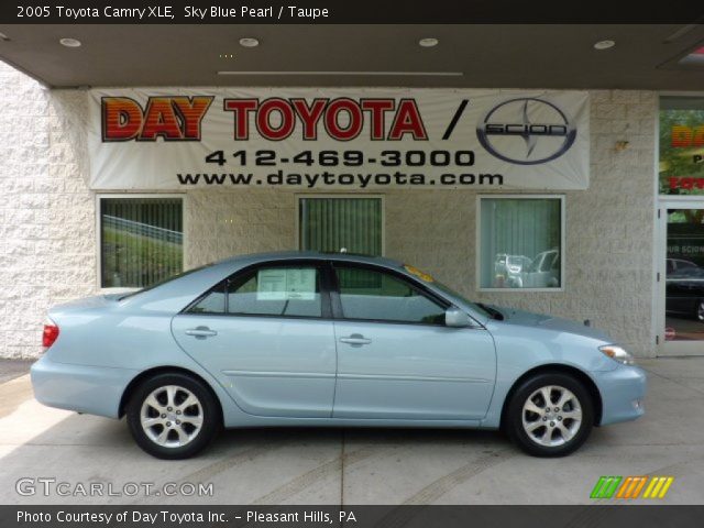2005 Toyota Camry XLE in Sky Blue Pearl