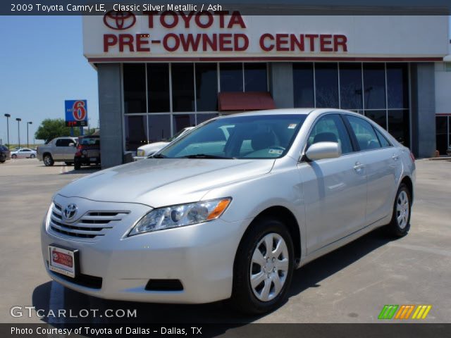 2009 Toyota Camry LE in Classic Silver Metallic