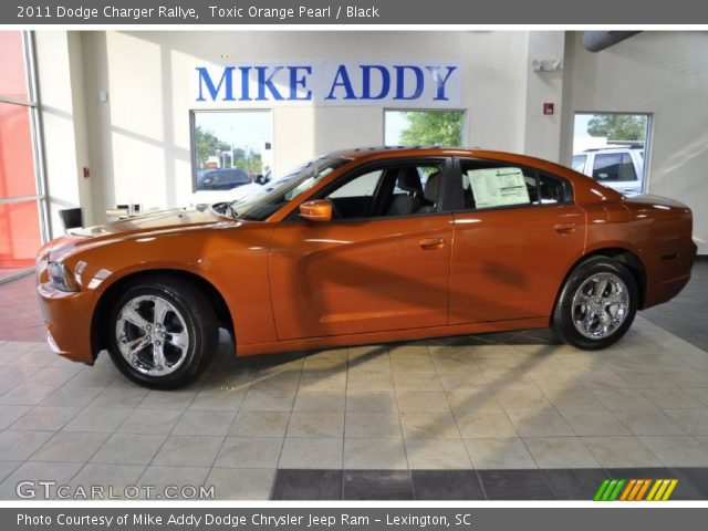 2011 Dodge Charger Rallye in Toxic Orange Pearl