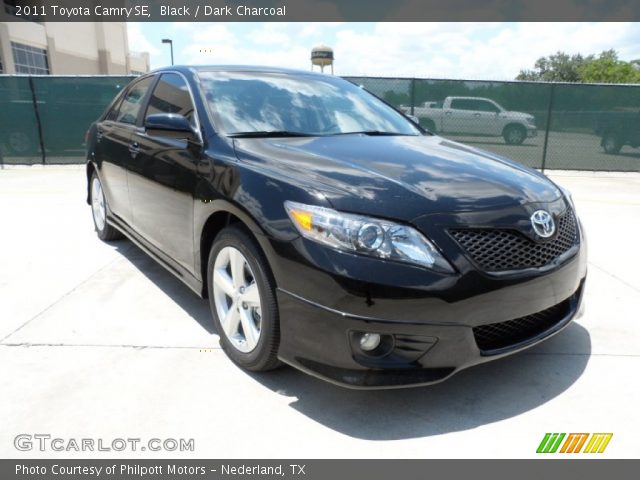 2011 Toyota Camry SE in Black