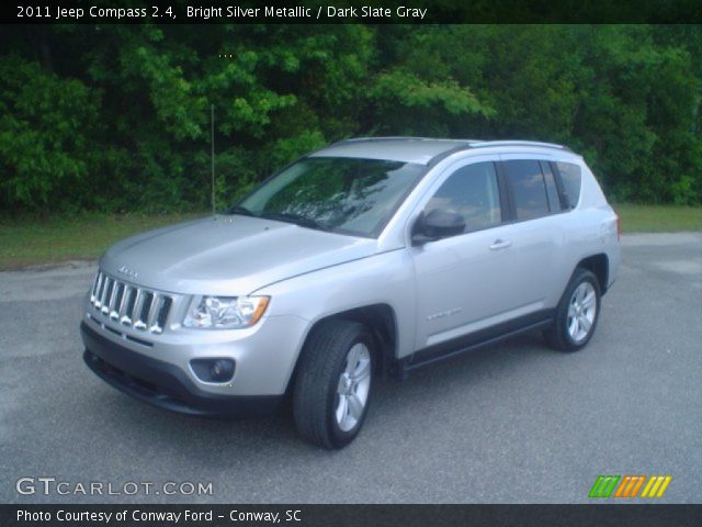 2011 Jeep Compass 2.4 in Bright Silver Metallic