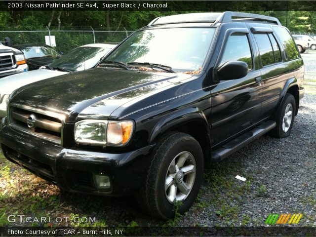 2003 Nissan Pathfinder SE 4x4 in Super Black