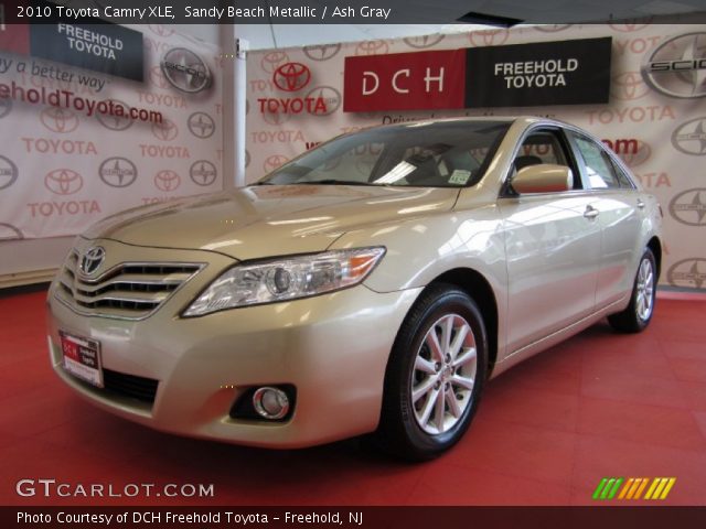 2010 Toyota Camry XLE in Sandy Beach Metallic