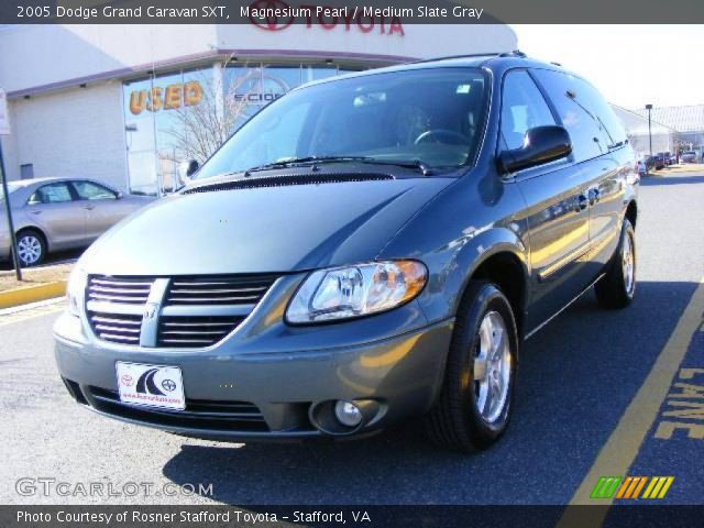 2005 Dodge Grand Caravan SXT in Magnesium Pearl