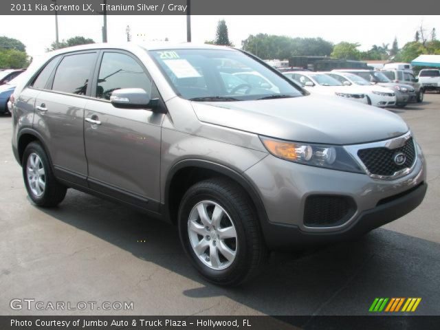 2011 Kia Sorento LX in Titanium Silver