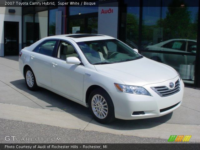 2007 Toyota Camry Hybrid in Super White