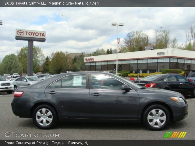 2009 Toyota Camry LE in Magnetic Gray Metallic
