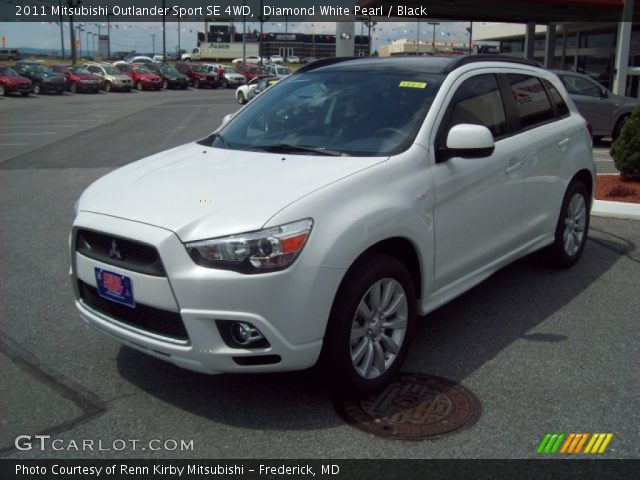 2011 Mitsubishi Outlander Sport SE 4WD in Diamond White Pearl