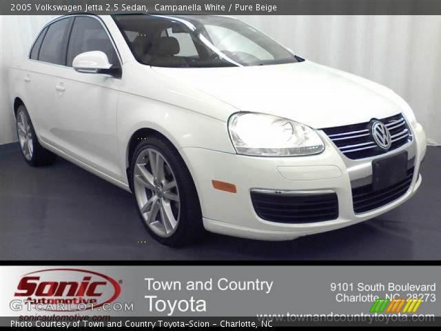 2005 Volkswagen Jetta 2.5 Sedan in Campanella White