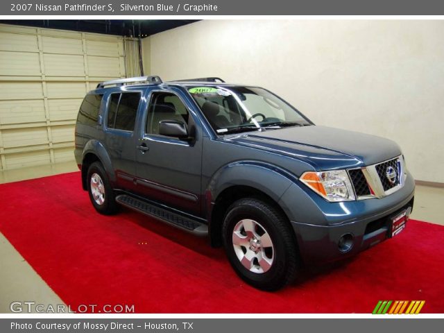 2007 Nissan Pathfinder S in Silverton Blue