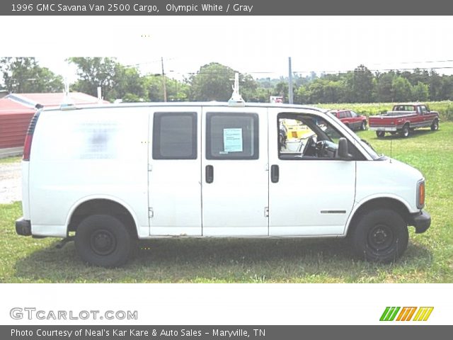1996 GMC Savana Van 2500 Cargo in Olympic White