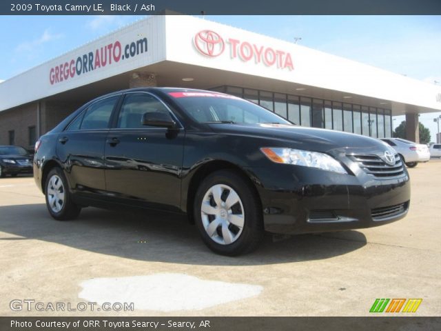 2009 Toyota Camry LE in Black