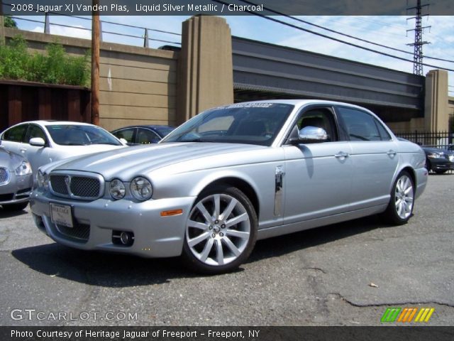 2008 Jaguar XJ Vanden Plas in Liquid Silver Metallic