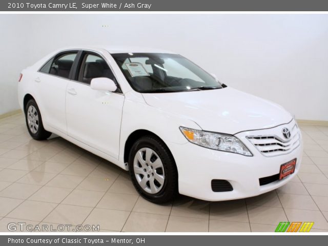 2010 Toyota Camry LE in Super White