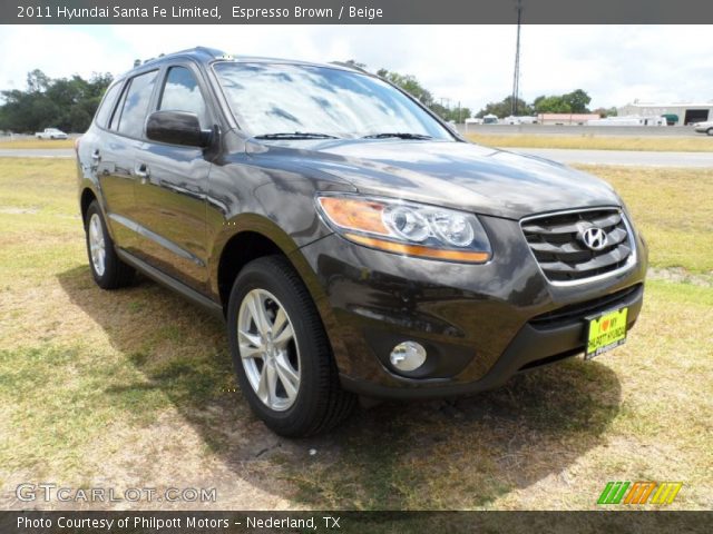 2011 Hyundai Santa Fe Limited in Espresso Brown