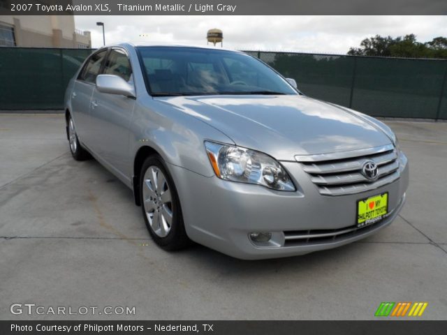 2007 Toyota Avalon XLS in Titanium Metallic