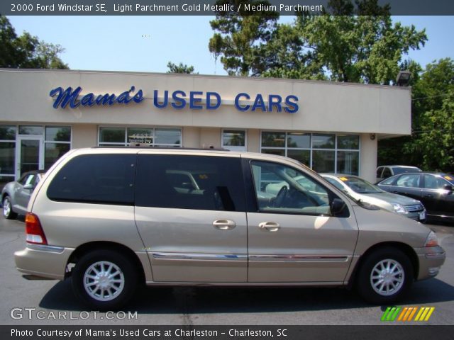 2000 Ford Windstar SE in Light Parchment Gold Metallic