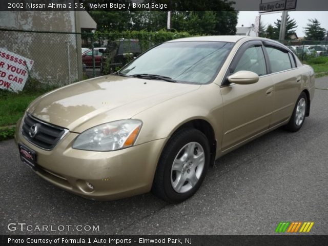 2002 Nissan Altima 2.5 S in Velvet Beige