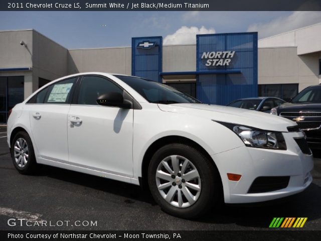 2011 Chevrolet Cruze LS in Summit White