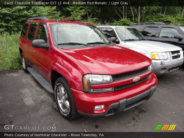 2005 Chevrolet TrailBlazer EXT LS 4x4 in Medium Red Metallic