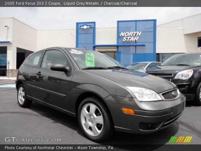2005 Ford Focus ZX3 S Coupe in Liquid Grey Metallic