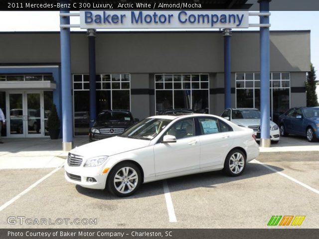 2011 Mercedes-Benz C 300 Luxury in Arctic White