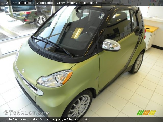 2011 Smart fortwo passion coupe in Green Matte