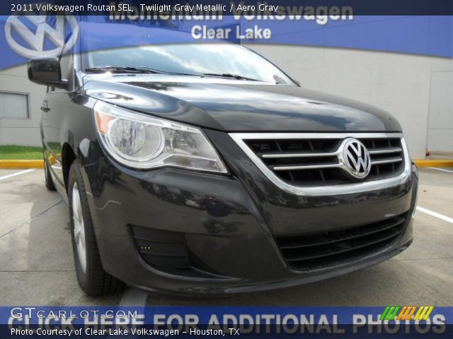 2011 Volkswagen Routan SEL in Twilight Gray Metallic