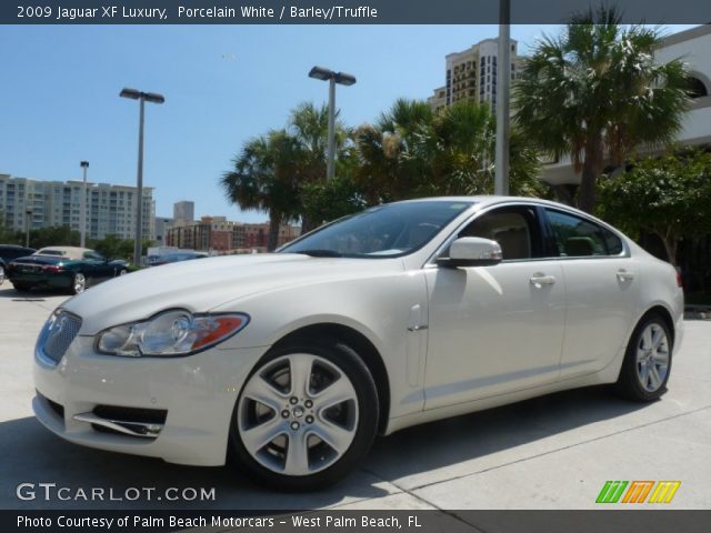 2009 Jaguar XF Luxury in Porcelain White
