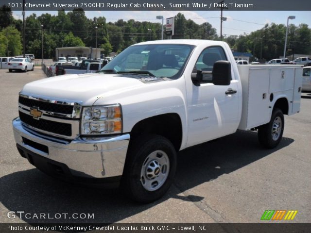2011 Chevrolet Silverado 2500HD Regular Cab Chassis in Summit White