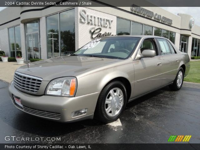 2004 Cadillac DeVille Sedan in Cashmere