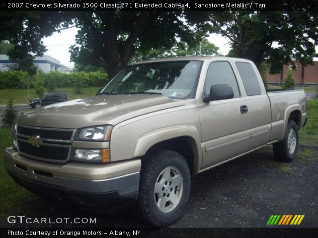 2007 Chevrolet Silverado 1500 Classic Z71 Extended Cab 4x4 in Sandstone Metallic