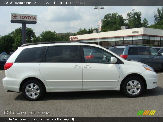 2010 Toyota Sienna XLE in Blizzard Pearl Tricoat