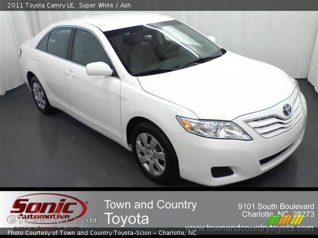 2011 Toyota Camry LE in Super White