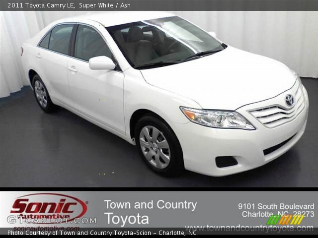 2011 Toyota Camry LE in Super White