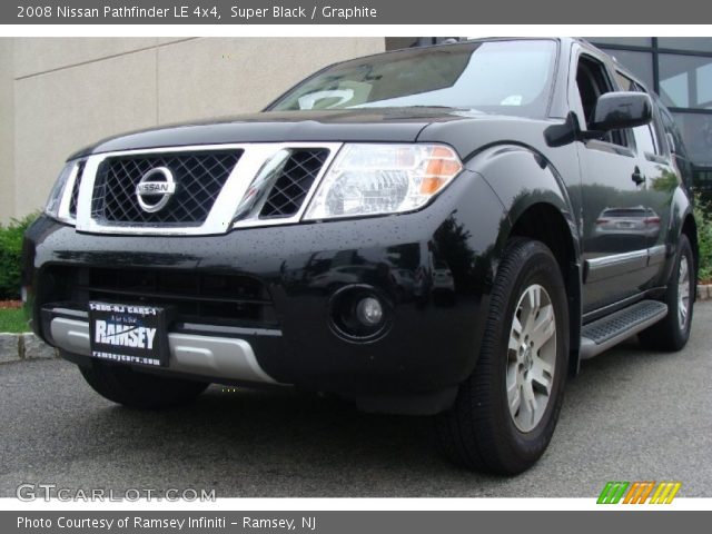2008 Nissan Pathfinder LE 4x4 in Super Black