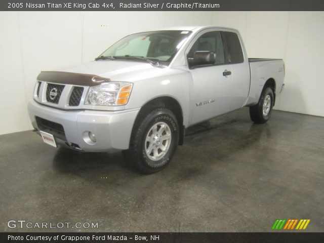 2005 Nissan Titan XE King Cab 4x4 in Radiant Silver