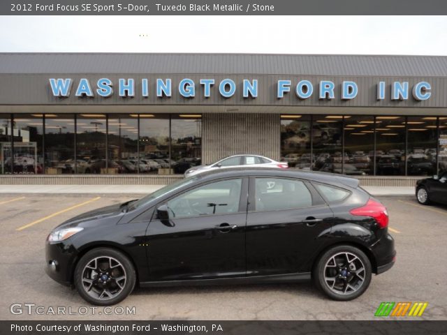 2012 Ford Focus SE Sport 5-Door in Tuxedo Black Metallic