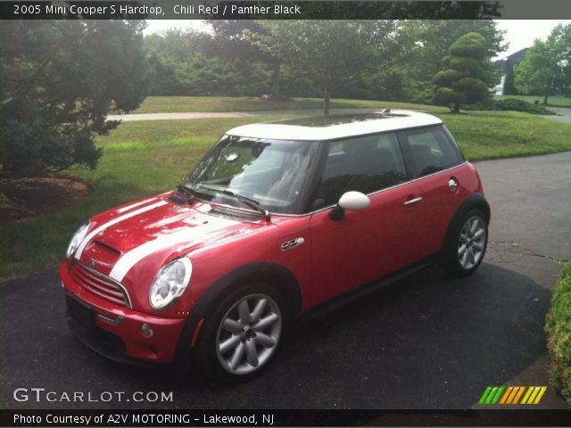 2005 Mini Cooper S Hardtop in Chili Red