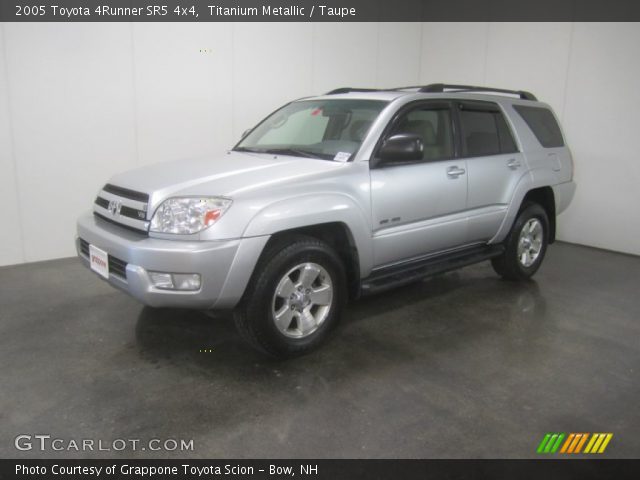 2005 Toyota 4Runner SR5 4x4 in Titanium Metallic