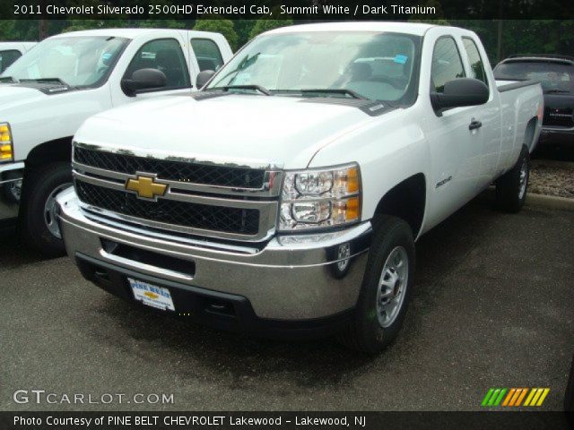 2011 Chevrolet Silverado 2500HD Extended Cab in Summit White