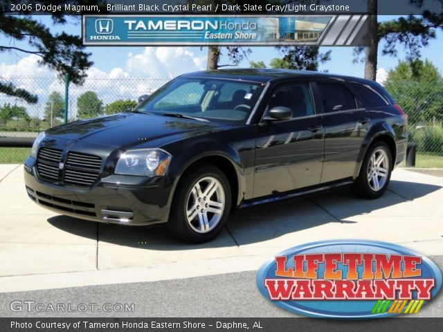 2006 Dodge Magnum  in Brilliant Black Crystal Pearl