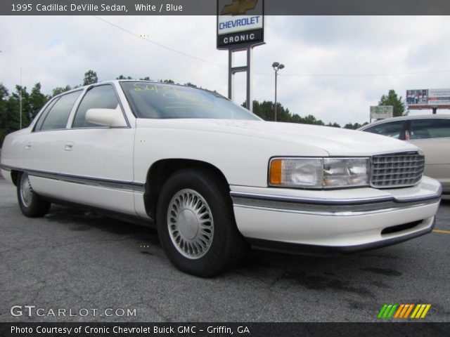 1995 Cadillac DeVille Sedan in White
