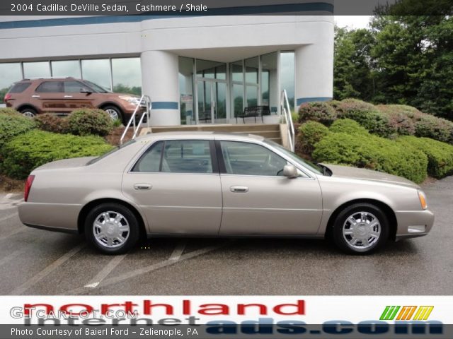 2004 Cadillac DeVille Sedan in Cashmere