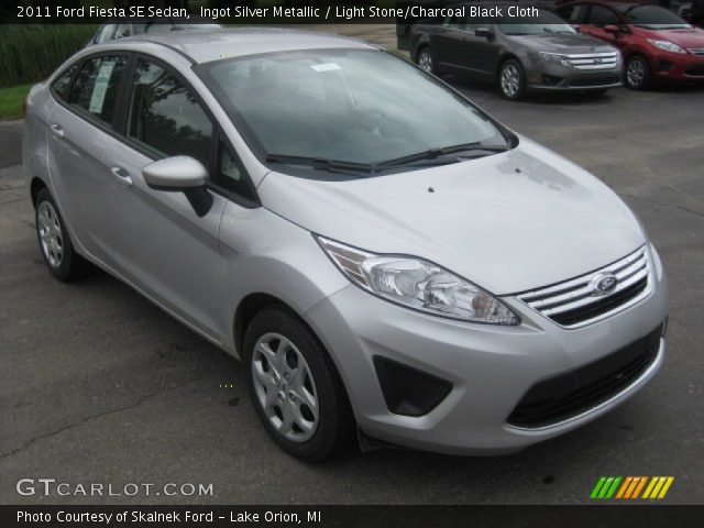 2011 Ford Fiesta SE Sedan in Ingot Silver Metallic