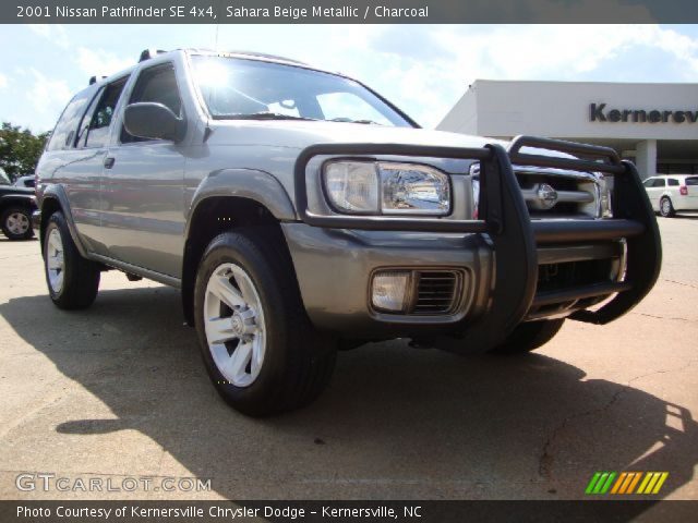 2001 Nissan Pathfinder SE 4x4 in Sahara Beige Metallic