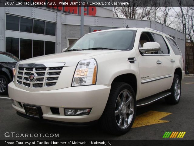 2007 Cadillac Escalade AWD in White Diamond