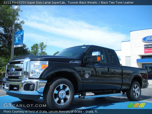 2011 Ford F250 Super Duty Lariat SuperCab in Tuxedo Black Metallic